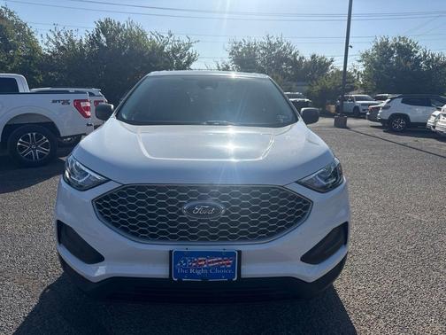 Oxford White 2024 Ford Edge SE