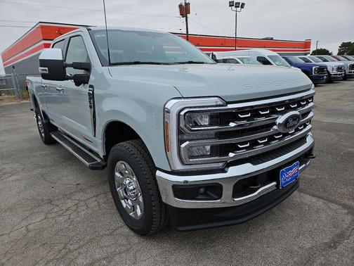 Avalanche 2026 Ford F-250 Lariat