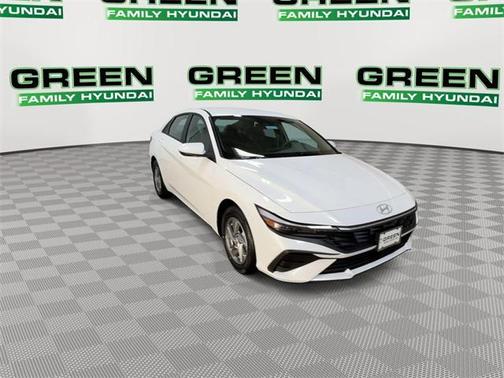 2026 Hyundai ELANTRA SE