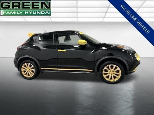 Super Black 2015 Nissan Juke SV
