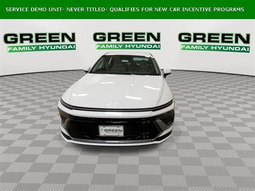 2025 Hyundai SONATA SE