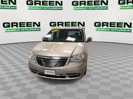 2014 Chrysler Town & Country Touring-L