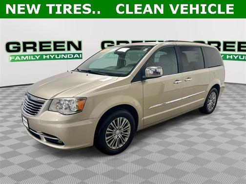 2014 Chrysler Town & Country Touring-L