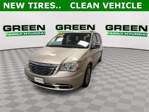 2014 Chrysler Town & Country Touring-L