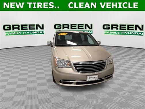 2014 Chrysler Town & Country Touring-L