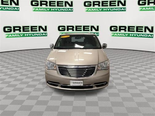 2014 Chrysler Town & Country Touring-L