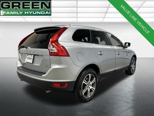 Electric Silver Metallic 2013 Volvo XC60 T6