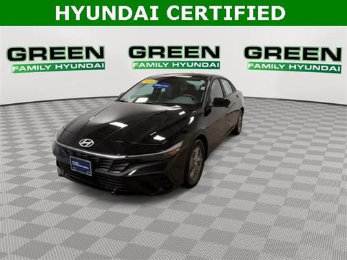 2025 Hyundai ELANTRA SE