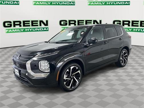 2022 Mitsubishi Outlander ES