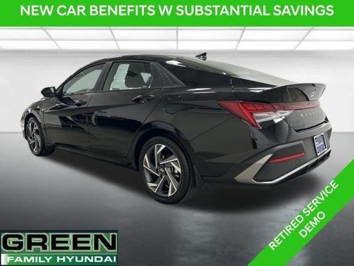 2025 Hyundai ELANTRA HEV SEL