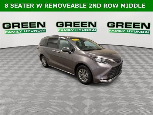 2024 Toyota Sienna XLE