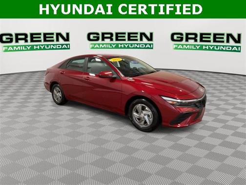 2025 Hyundai ELANTRA SE