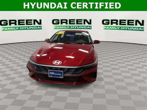 2025 Hyundai ELANTRA SE