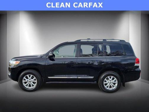 2016 Toyota Land Cruiser Base