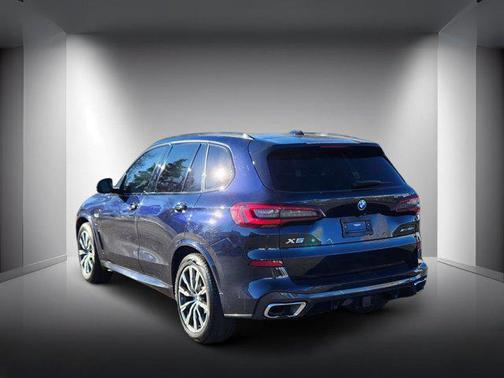 2022 BMW X5 PHEV xDrive45e