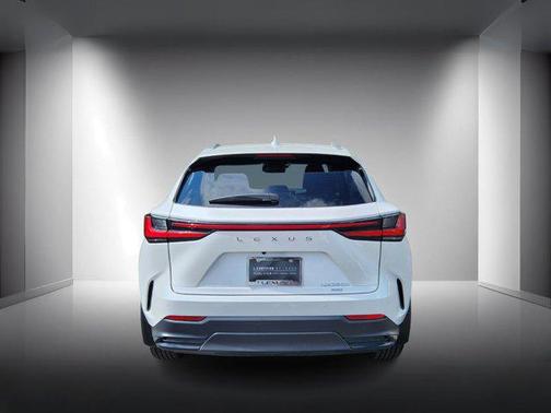 2025 Lexus NX 350h Premium