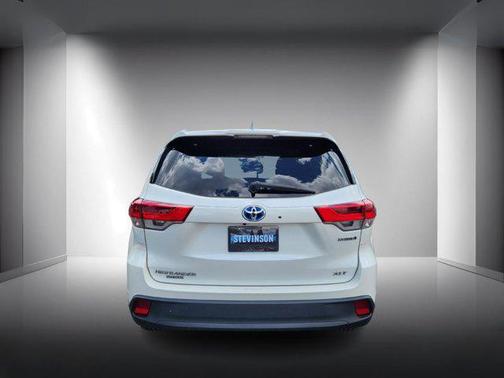 2017 Toyota Highlander Hybrid XLE