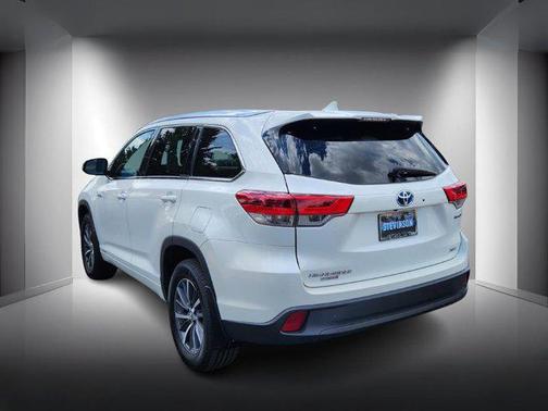 2017 Toyota Highlander Hybrid XLE