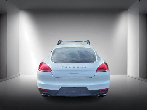 2014 Porsche Panamera 4