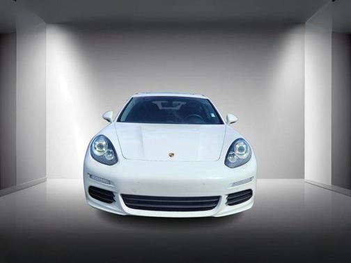 2014 Porsche Panamera 4