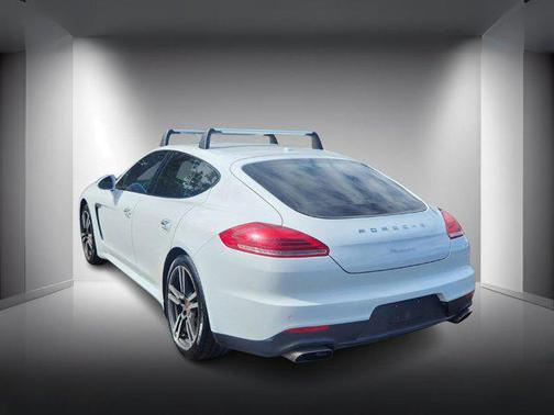 2014 Porsche Panamera 4