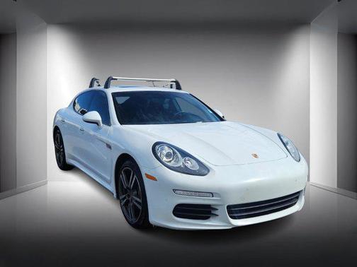 2014 Porsche Panamera 4