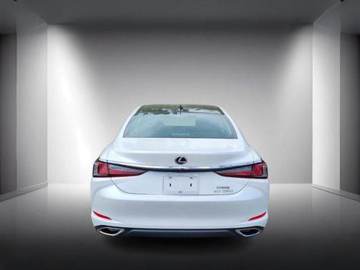 2021 Lexus ES 350 Base
