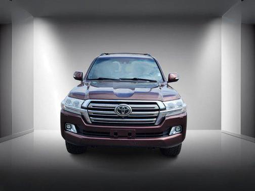 2017 Toyota Land Cruiser Base