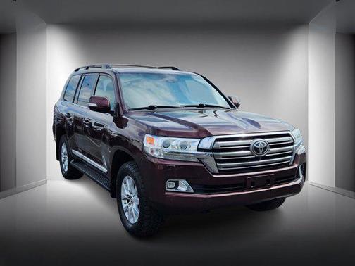 2017 Toyota Land Cruiser Base