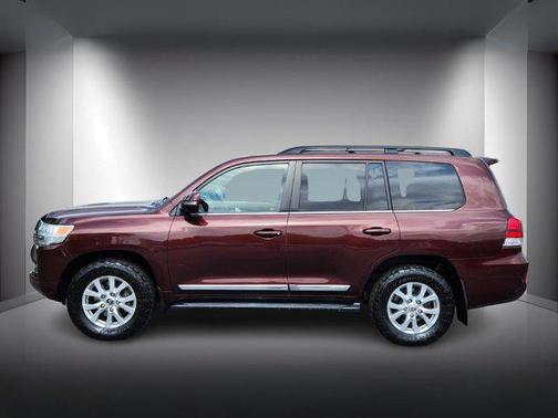 2017 Toyota Land Cruiser Base