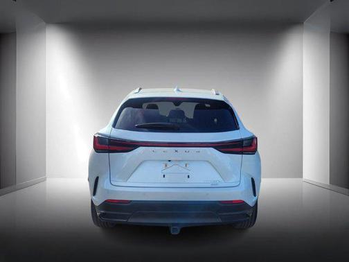 2024 Lexus NX 450h+ Luxury