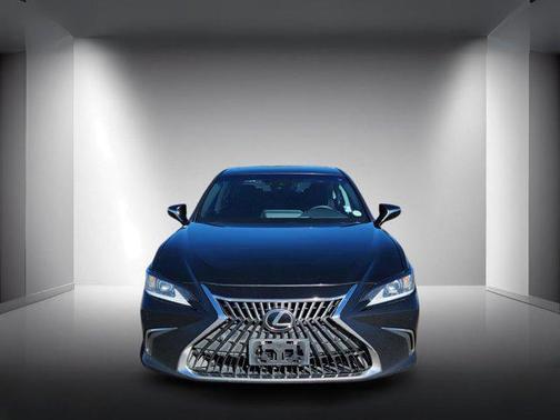2022 Lexus ES 250 Base