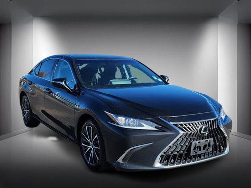 2022 Lexus ES 250 Base