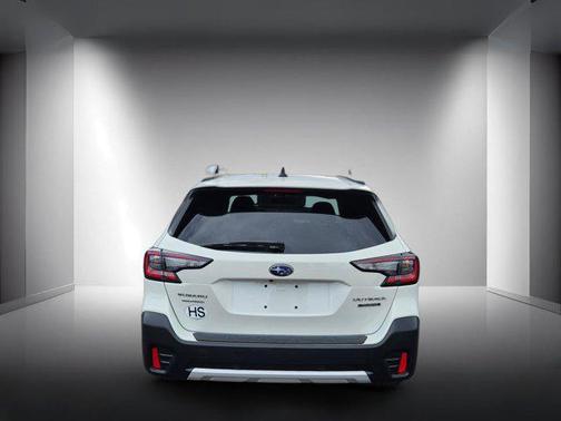 2021 Subaru Outback Touring
