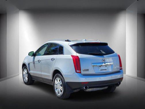 Radiant Silver Metallic 2015 Cadillac SRX Luxury Collection