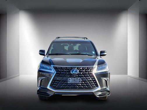 2021 Lexus LX 570 Three-Row