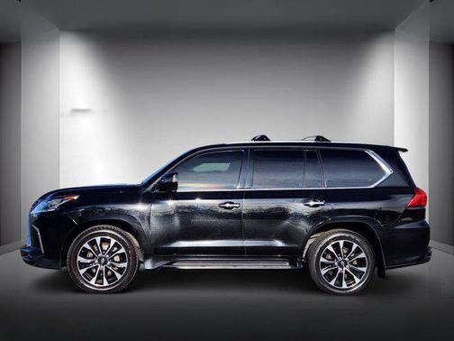 2021 Lexus LX 570 Three-Row