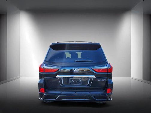2021 Lexus LX 570 Three-Row
