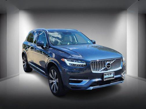 2022 Volvo XC90 Recharge Plug-In Hybrid T8 Inscription 7 Passenger