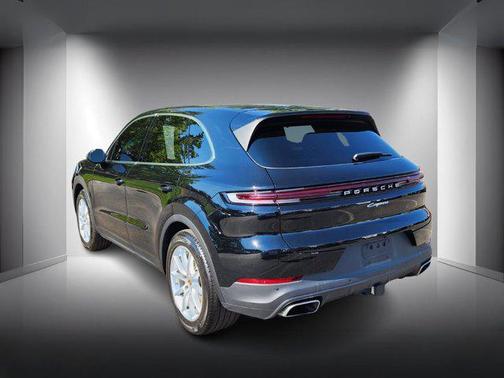 2024 Porsche Cayenne Base