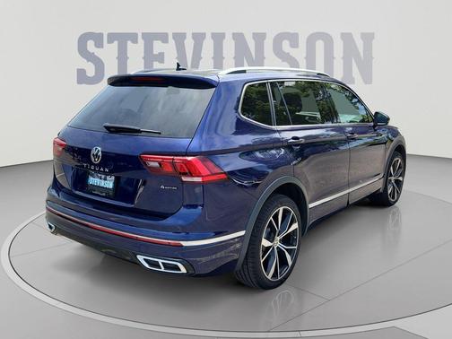 Atlantic Blue Metallic 2022 Volkswagen Tiguan 2.0T SEL R-Line 4MOTION