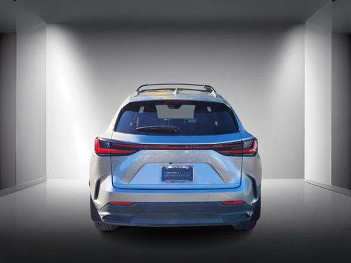 2025 Lexus NX 350h Premium