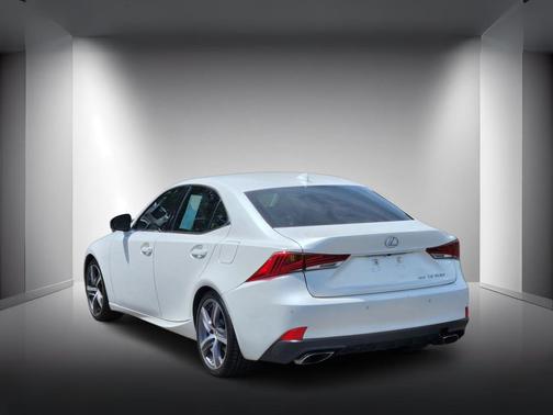 Eminent White Pearl 2018 Lexus IS 300 Base