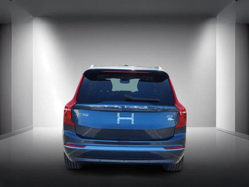 2024 Volvo XC90 B5 Plus Bright Theme