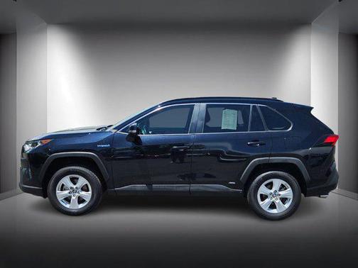 2019 Toyota RAV4 Hybrid XLE