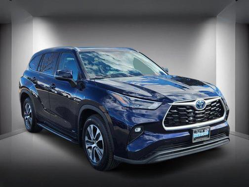 2023 Toyota Highlander Hybrid XLE