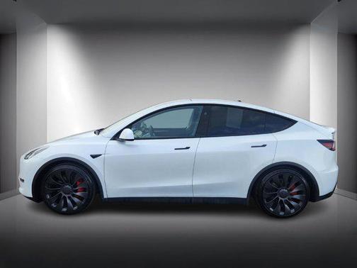 2023 Tesla Model Y Performance