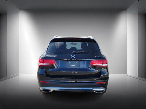 2018 Mercedes-Benz GLC 300 4MATIC