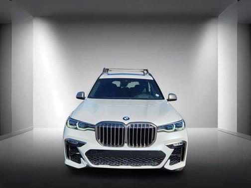 2021 BMW X7 M50i
