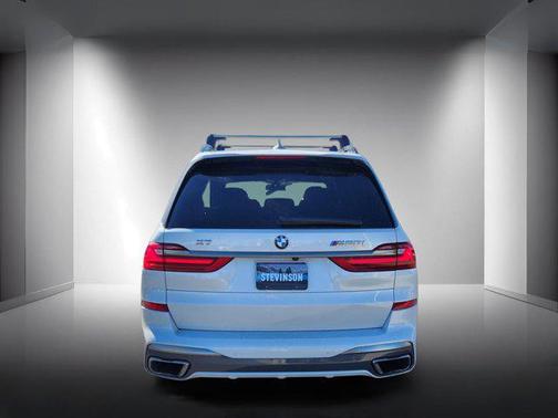2021 BMW X7 M50i